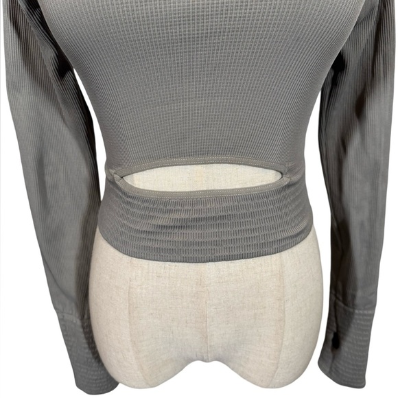 Free People FP Movement Cut It Out Long Sleeved Top in Desert Taupe XS/S - Picture 5 of 9